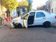San Luis: un hombre resultó herido tras impactar con su vehículo contra un poste de luz; en el interior del vehículo los efectivos policiales encontraron un arma de fuego