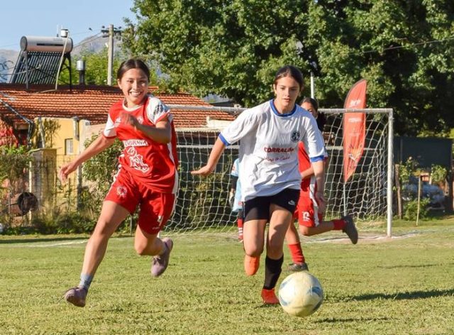 futbol Este sábado llega la apertura de los Interbarriales y Jornada Deportiva 2025